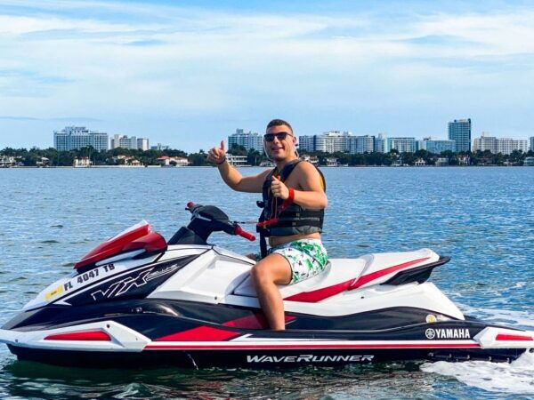 Miami: Biscayne Bay 1-hour Jet Skiing and Pontoon Boat Ride - Common Questions