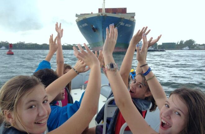 Miami: Biscayne Bay Small-Group Sightseeing Boat Tour - Spotting Mansions and Landmarks