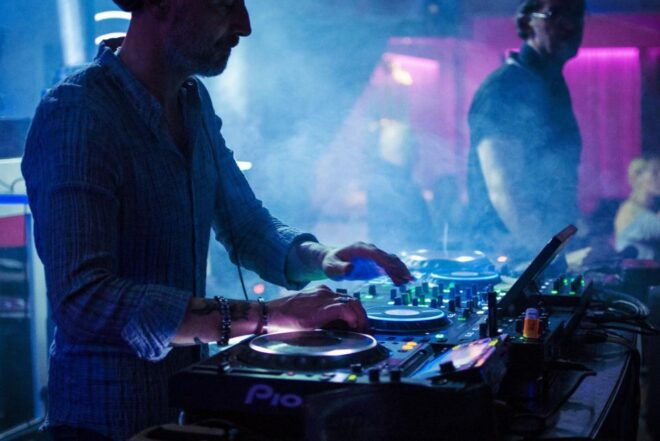 Miami: Boat Party Nightclub With Live DJ & Open Bar - Full Description of the Miami Boat Party Nightclub