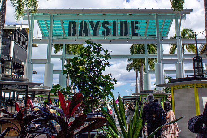 Miami Boat Tour, Celebrities Mansions and Scenic Skyline Views - Boat Tour Highlights