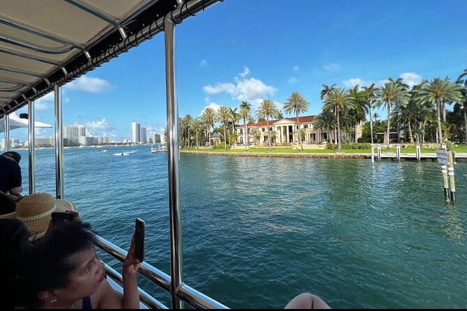 Miami Boat Tour of Celebrity Homes & Miami River Skyline 360 View - Inclusions Breakdown