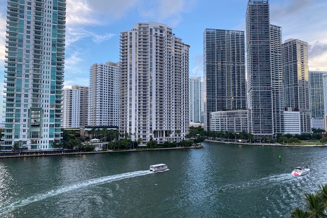 Miami Boat Tour on Biscayne Bay & Miami Skyline - Miami Boat Tour Overview