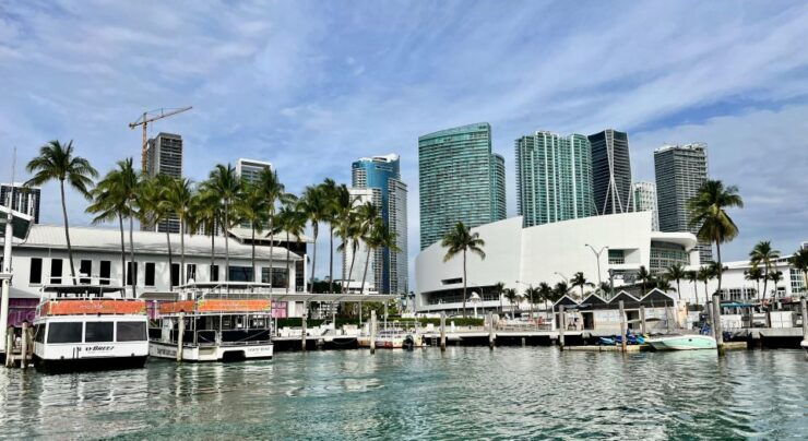 Miami: Explore Iconic Sights on a 90-Minute Cruise - Itinerary Highlights