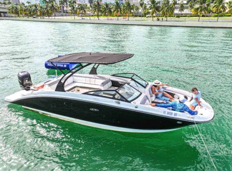 Miami: Guided Boat Tour with Champagne - Practical Tips for a Smooth Tour