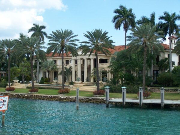 Miami: Guided Miami Beach Speedboat Tour - The Sum Up