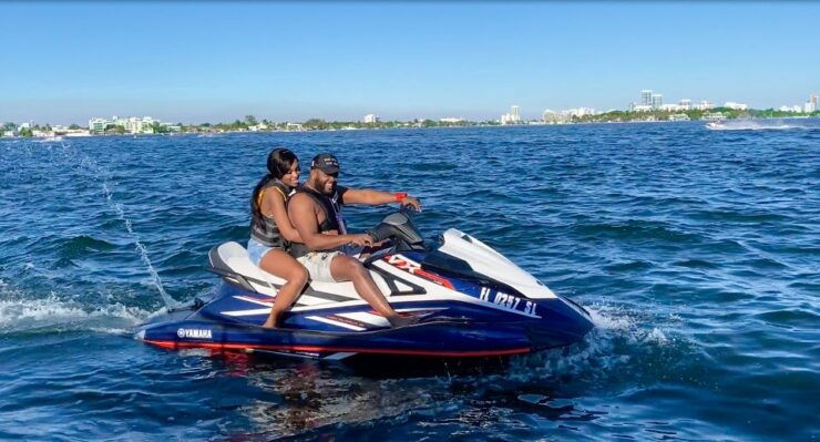 Miami: Jet Skis Adventure Complementary Boat Ride - Activity Details