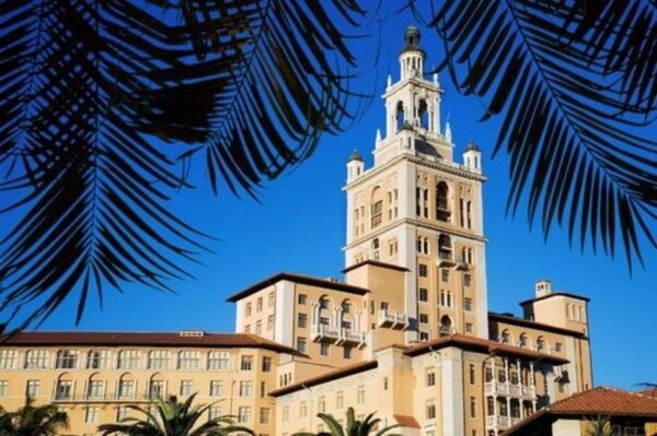 Miami : Little Havana Private Walking Tour With A Guide - Immerse in Community
