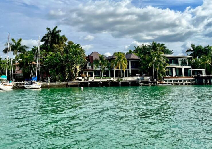 Miami: Luxury Mansions & Celebrity Homes Boat Tour - Good To Know