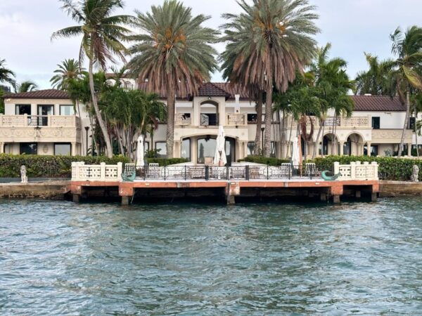 Miami: Luxury Mansions & Celebrity Homes Boat Tour - Prohibited Items
