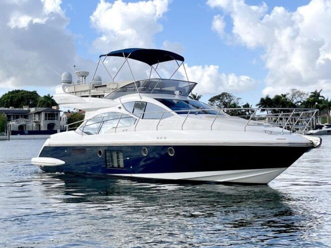Miami: Luxury Voyages by Icon Yacht and Jets" - Exquisite Amenities and Services