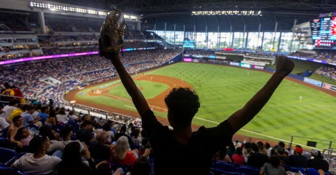 Miami Marlins: Baseball Game Ticket at LoanDepot Park - Venue and Facilities Overview