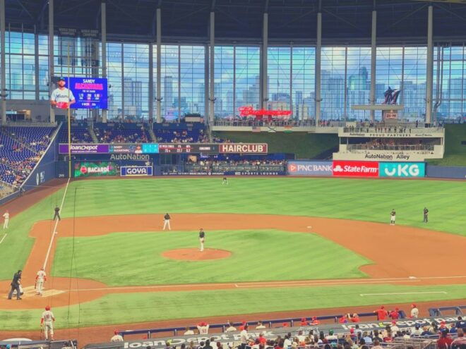 Miami: Miami Marlins Baseball Game Ticket at Loandepot Park - Participant and Date Information