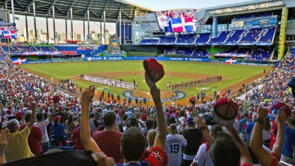 Miami: Miami Marlins Baseball Game Ticket at Loandepot Park - Review Summary