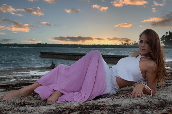 Miami Model Style Photoshoot with a Pro Model Photographer - Why This Experience Might Be Perfect for You