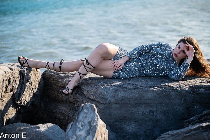 Miami Model Style Photoshoot with a Pro Model Photographer - A Closer Look: The Details That Matter