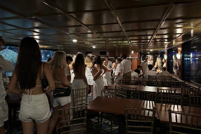 Miami New Years Nightclub Boat Party on Biscayne Bay & Cash Bar - Analyzing the Experience: What to Expect