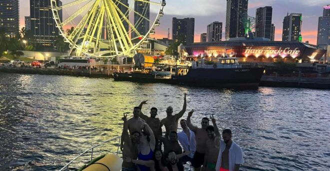 Miami: Nightlife & Party in Biscayne Bay With Champagne - Important Information