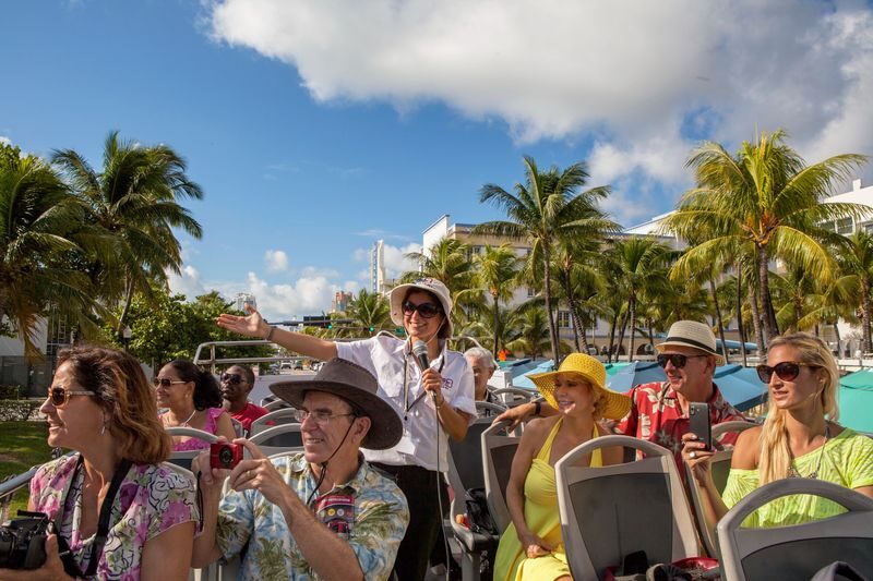 Miami Open-Top Night Bus Tour - A night ride through Miami’s changing districts