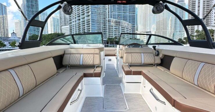 Miami: Private 29' Sundeck Coastal Highlights Boat Tour - Free Cancellation and Flexible Payment Options