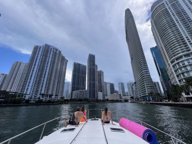 Miami: Private 52ft Luxury Yacht Rental With Captain - Full Description of the Activity