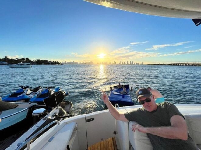 Miami: Private City Cruise of Miami Beach With French Guide - Participant and Date Selection