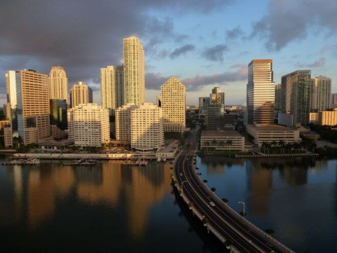 Miami: Private Customized Walking Tour With a Local Host - Review Summary