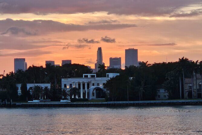 Miami Private Sunset Speedboat for up to 6 People - Who Would Love This Tour?