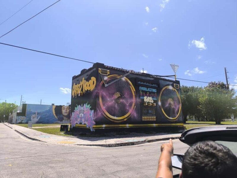 Miami: Private tour in a convertible Mustang in French - Explore Miami in Style: A Deep Dive into the Private Mustang Tour