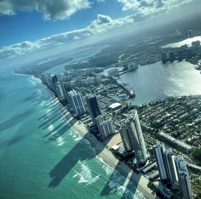 Miami: Romantic 1-Hour Private Flight Tour With Champagne - Experience Highlights