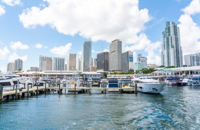 Miami: Scenic Cocktail Cruise and Sunset Views - Experience on the Scenic Cruise
