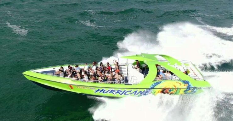 Miami: Sightseeing Speedboat and Hop-On Hop-Off Bus Tour - Speedboat Experience on Biscayne Bay