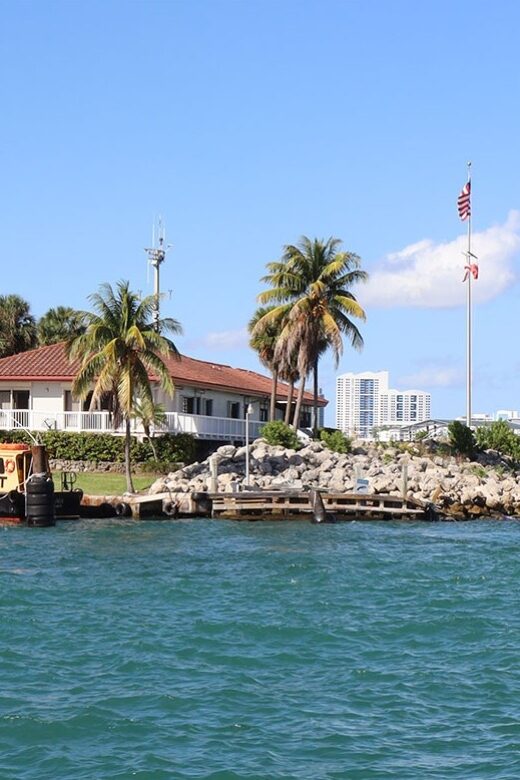 Miami Skyline Cruise of Millionaire Homes on Biscayne Bay - Exploring the Itinerary and Highlights