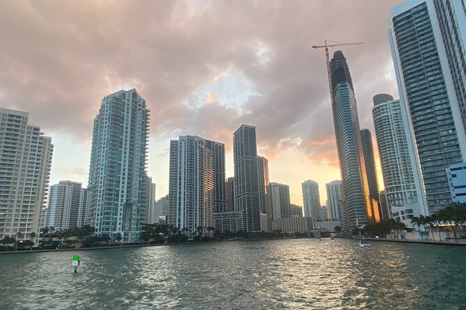 Miami Skyline: Happy Hour 90 Min Sightseeing Cruise & Millionaire Homes - The Sum Up