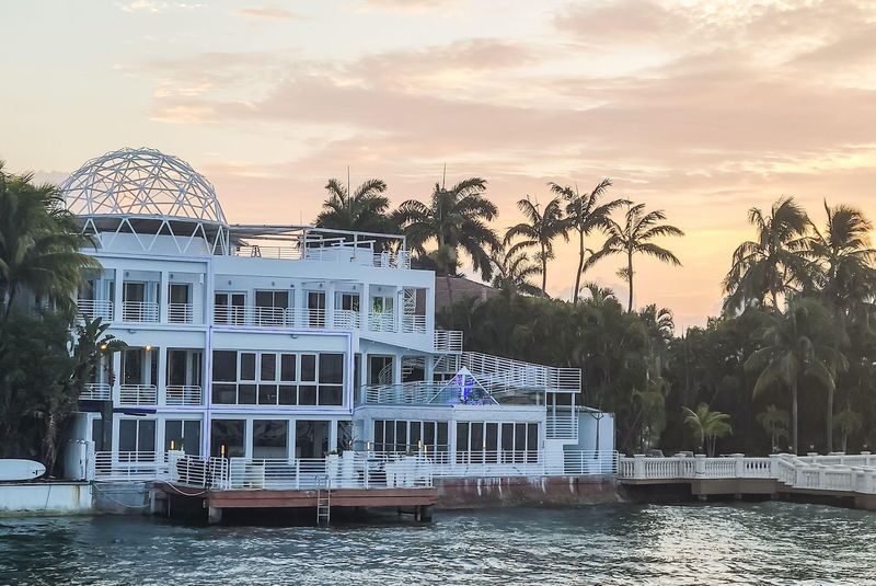 Miami Skyline Sunset Cruise Tour of South Beach and Biscayne Bay - Finding the dock and boarding on time
