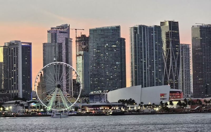 Miami skyline sunset cruise tour with mojito bar - Is $28.75 a good price?