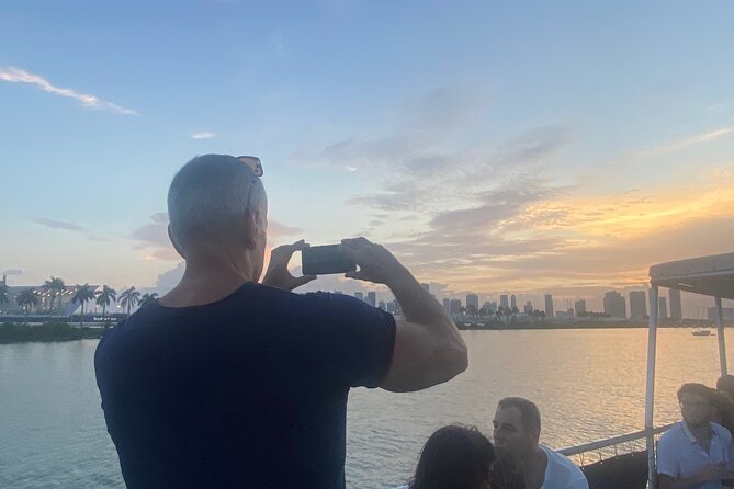 Miami: Sunset Biscayne Bay & Miami Skyline Cruise on Vintage Yacht - Inclusions and Exclusions