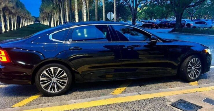 Miami: Transfer to West Palm Beach - Safety and Comfort Prioritized