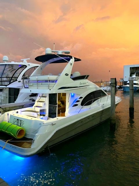 Miami: Yacht Sunset Cruise With Courtesy Drinks to Toast - Booking and Duration