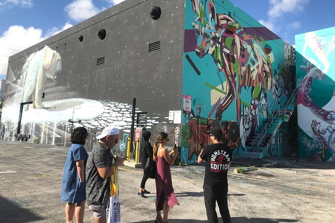 Miamis Best Graffiti Guide - Wynwood - Squad Safari - 2-9ppl - Meeting and Pickup Details
