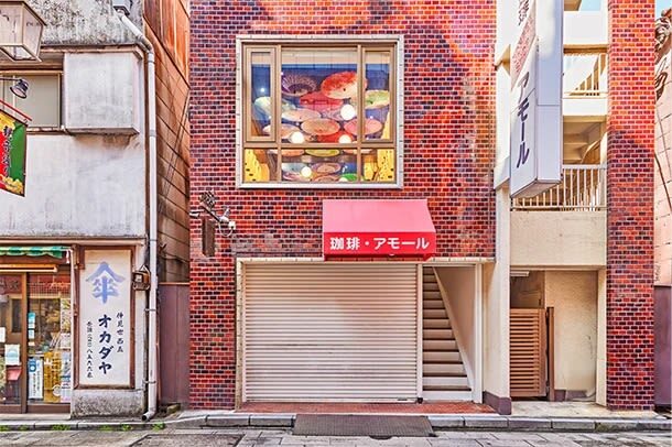 Micro Pig Cafe Experience in Aasakusa - Animal handling and a thoughtful visit
