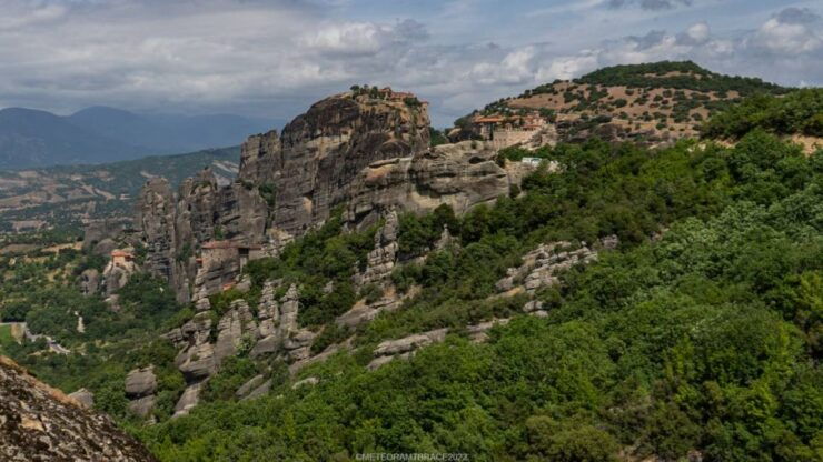 Midday Tour in Meteora From Kalabaka's Trainstation - Booking Information