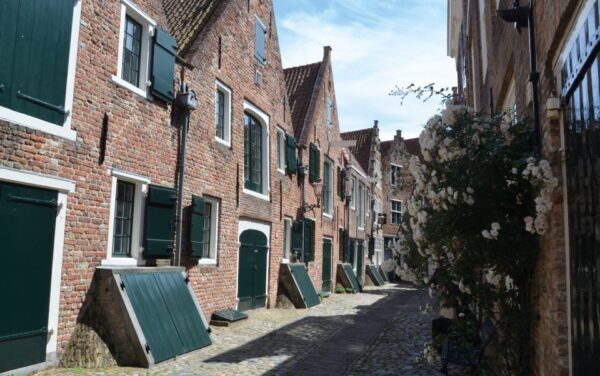 Middelburg: Guided City Walking Tour - The Sum Up