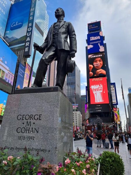 Midtown Manhattan: The Zen Air Conditioning Tour - Inside the Theater District