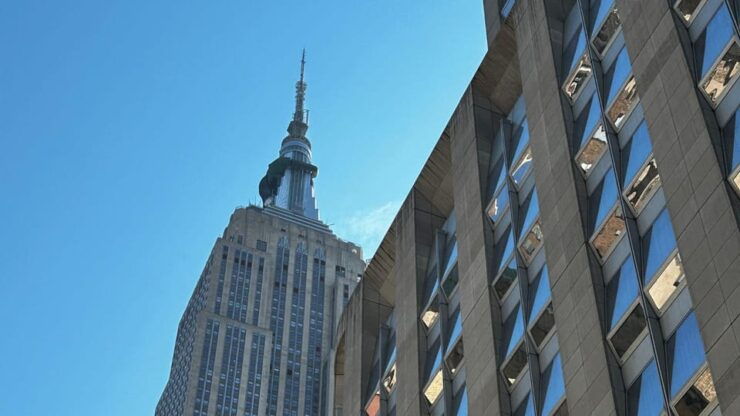 Midtown Manhattan: Times Square and Skyscrapers Walking Tour - Itinerary Highlights