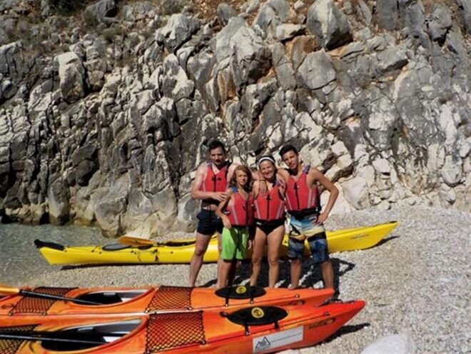 Mikros Gialos: Lefkada Guided Kayak Tour With Refreshments - Inclusions