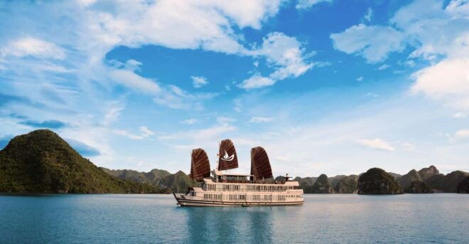 Mila Cruise 2D1N Tour on Halong Bay - Onboard Experience