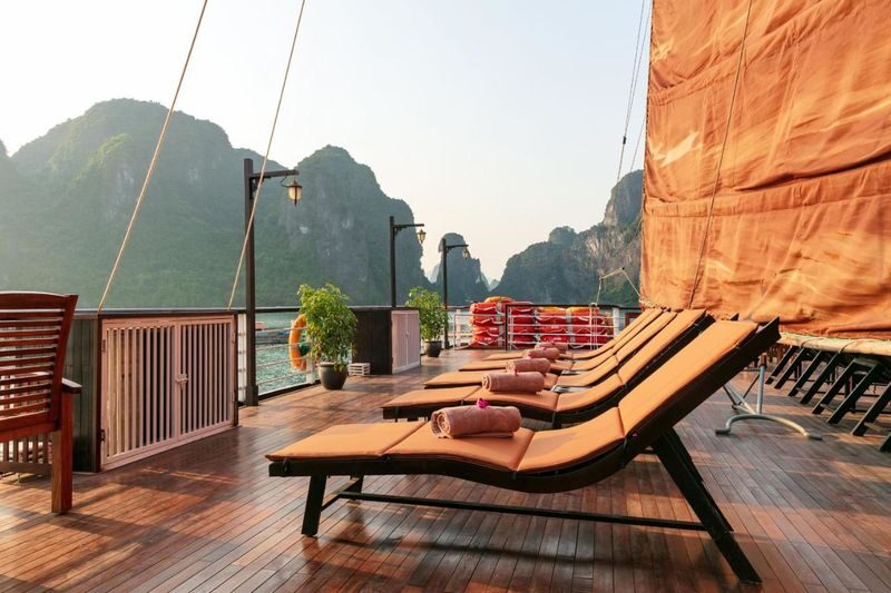 Milalux 3D2N Cruise: Ha Long Bay & Lan Ha Bay Tour - Day one: Pearl Farm and Sung Sot Cave