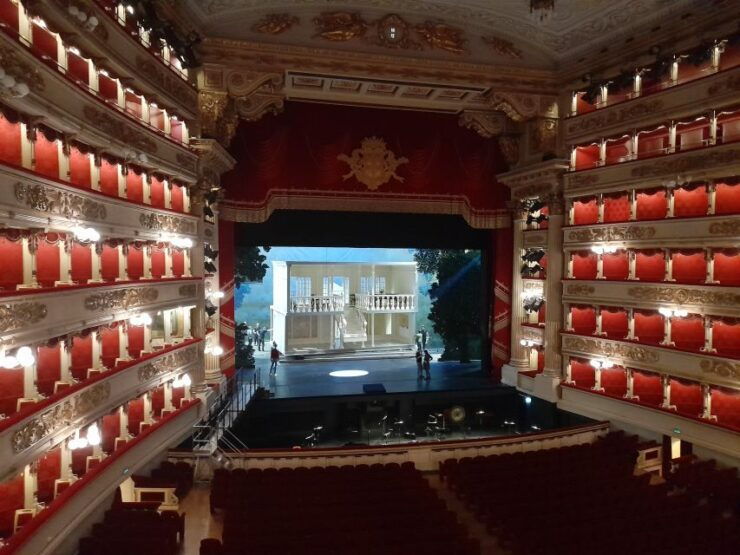 Milan 1-Hour Teatro Alla Scala Tour - Experience Highlights