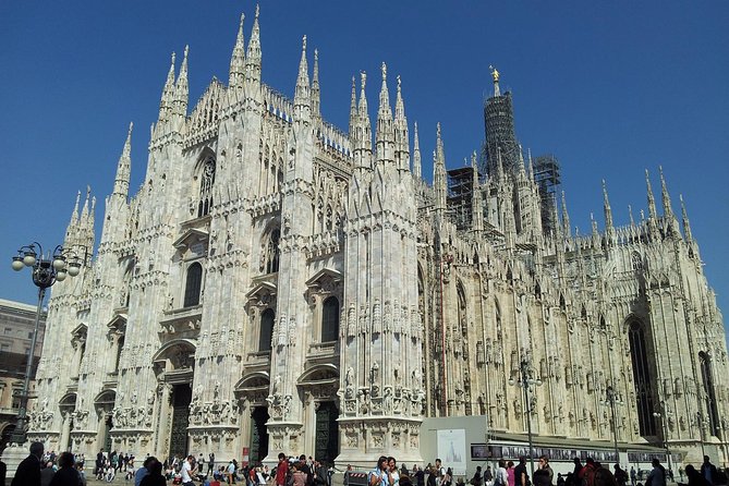 Milan, a City of Art an History. Classic Tour of Milan - Indulging in Milans Culinary Delights