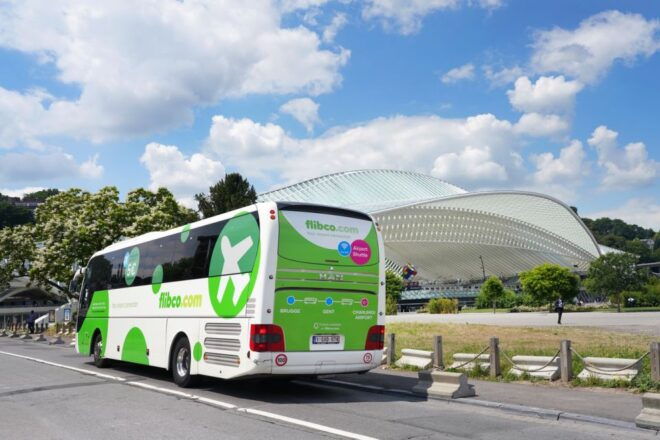 Milan: Bus Transfer From/To Bergamo Airport - Selecting Participants and Dates